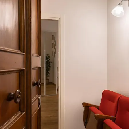 Apartment Monalda Loft 2-hosted By Sweetstay Florence