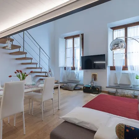 Apartment Monalda Loft 2-hosted By Sweetstay Florence